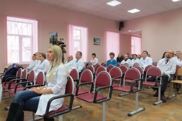 Орел больница мопра врачи. БУЗ Орловской области ООКБ. Орловская областная поликлиника Мопра. Областная больница г Орел. Областная больница Мопра Орел.