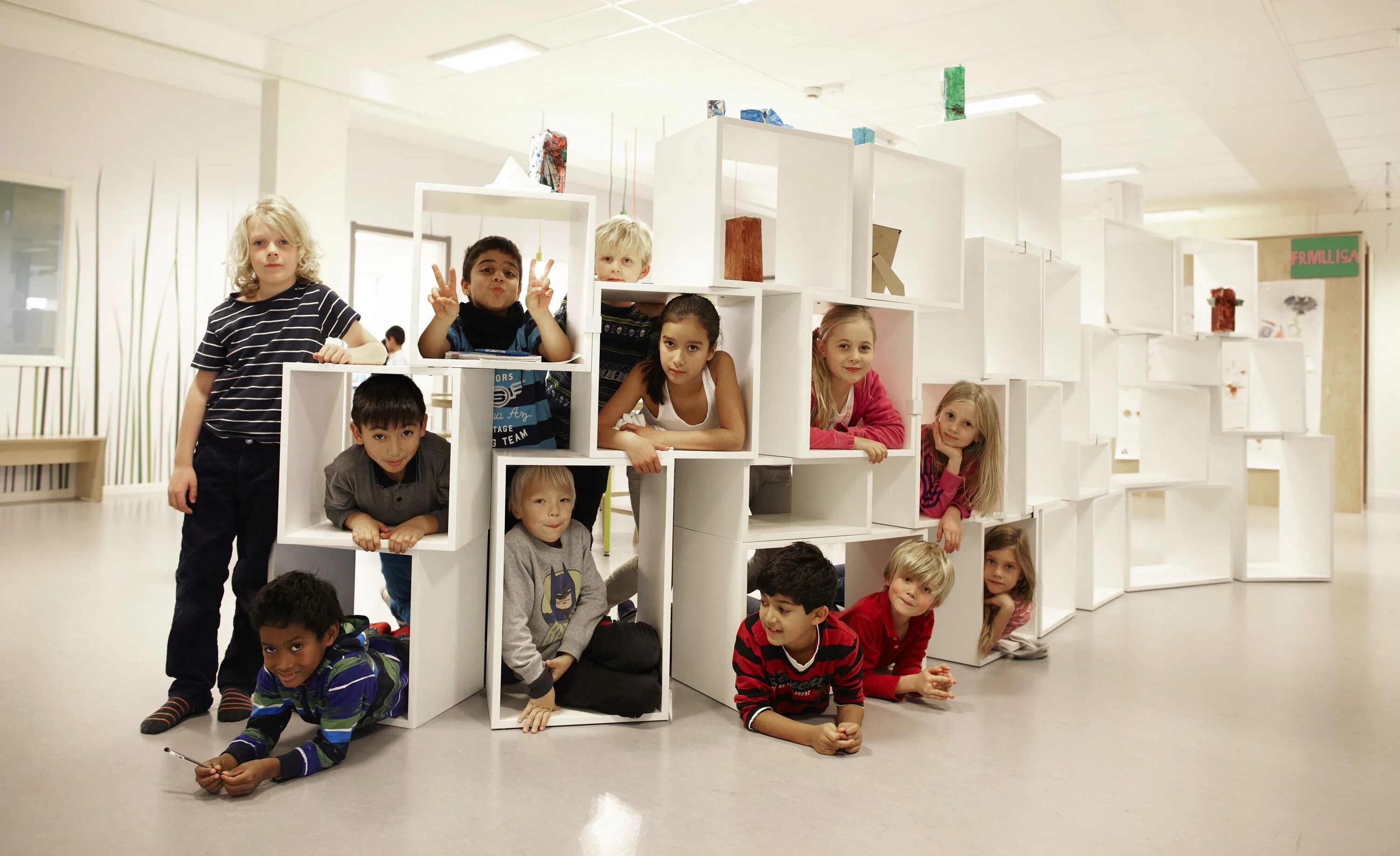 творческая мастерская для детей. креативная школа. творческие кружки для детей. креативная школа для детей. это школа это шумный.