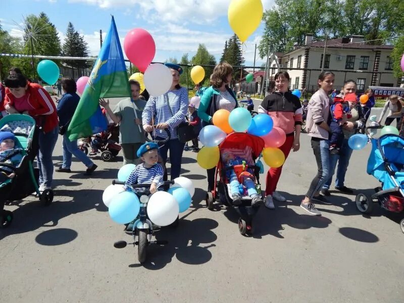 Горшечное Курская область выпускники. Фото с праздников в поселке Горшечное Курской. Погода Горшечное Курской области. Погода в Горшечном сегодня. Погода горшечное курская область на 10 дней