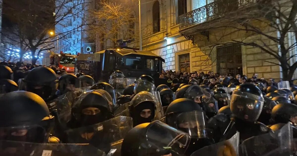 Что случилось в грузии. Протесты в Грузии 2023. Протесты в Тбилиси. Майдан в Тбилиси. Протесты в Грузии против.