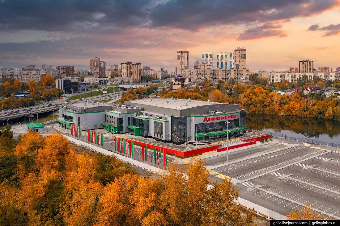 Новосибирск любимый город. Локомотив арена новосибирск. локомотив арена новосибирск фото. ипподромская 18 новосибирск локомотив арена. волейбольный центр новосибирск.