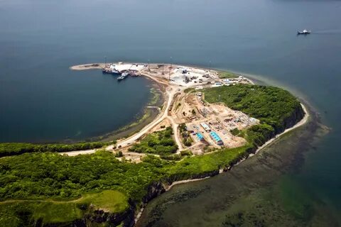 Полуостров на острове русский
