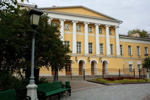 Российская академия музыки им гнесиных