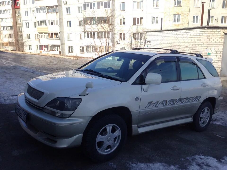 Купить харриер в иркутске. Toyota Harrier, 1998 год. Toyota Harrier 1998 рейлинги. Toyota Harrier 1998 поперечины. Toyota Harrier 1 рейлинги.