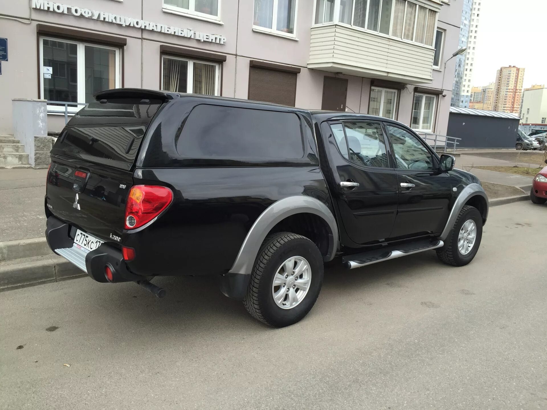 Кунг mitsubishi l200. Черный Митсубиси л200 2008. Кунг для Мицубиси л200. L200 с кунгом 2008. Кунг Mitsubishi l200 2008.