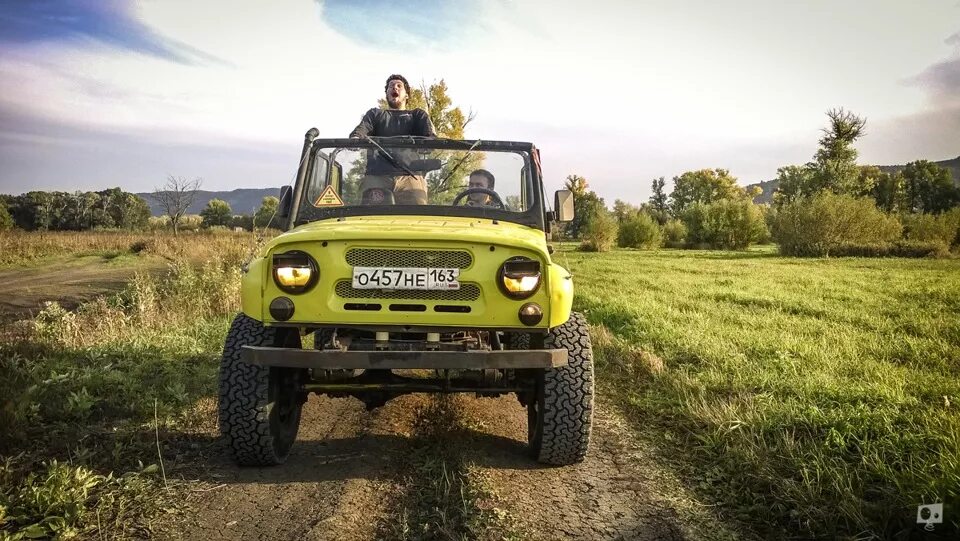 Тест драйв хантер. Желтый УАЗ 469. УАЗ 469 Хантер. УАЗ 31512 желтый. УАЗ 31512.