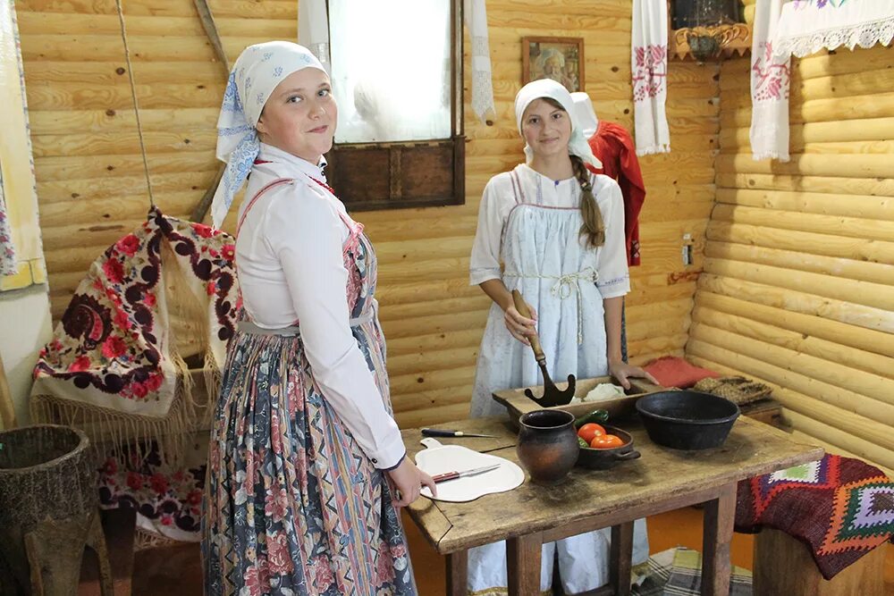 Новости воскресенское нижегородской области. Воскресенское краеведческий музей. Краеведческий музей Воскресенского района Нижегородской области. Воскресенский краеведческий музей Нижегородская область. Сокольский музей народный краеведческий.