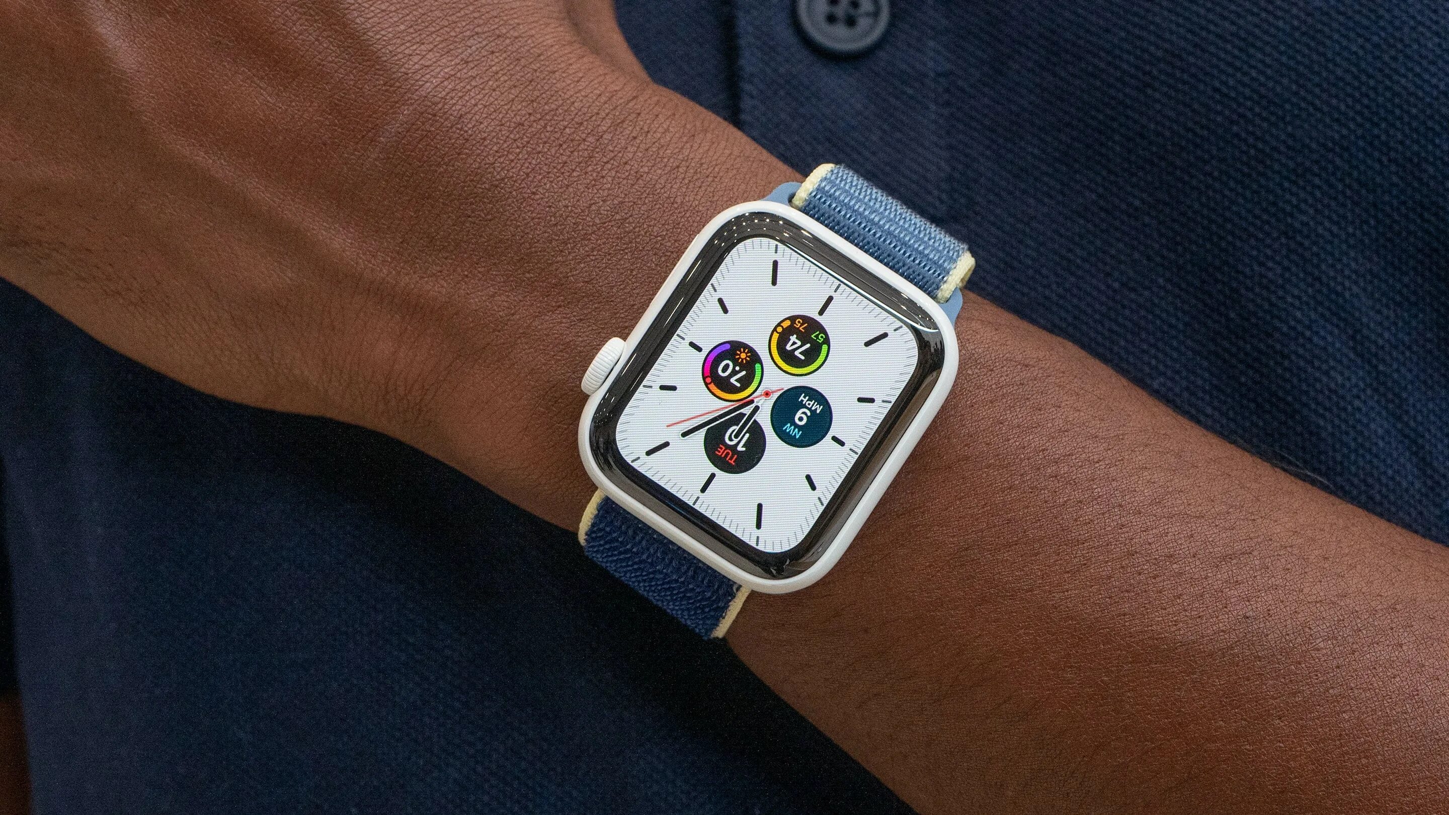 Apple watch se2. Apple watch Series 6 44mm Blue. Часы эпл вотч 5. Часы Аппле вотч 6. Apple watch 6 44 mm.