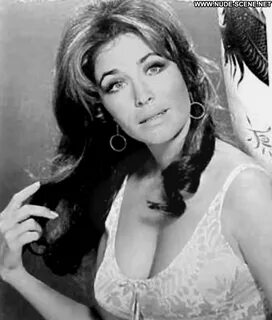 E Love Michele Carey Posing Hot Live Celebrity Beautiful Babe.