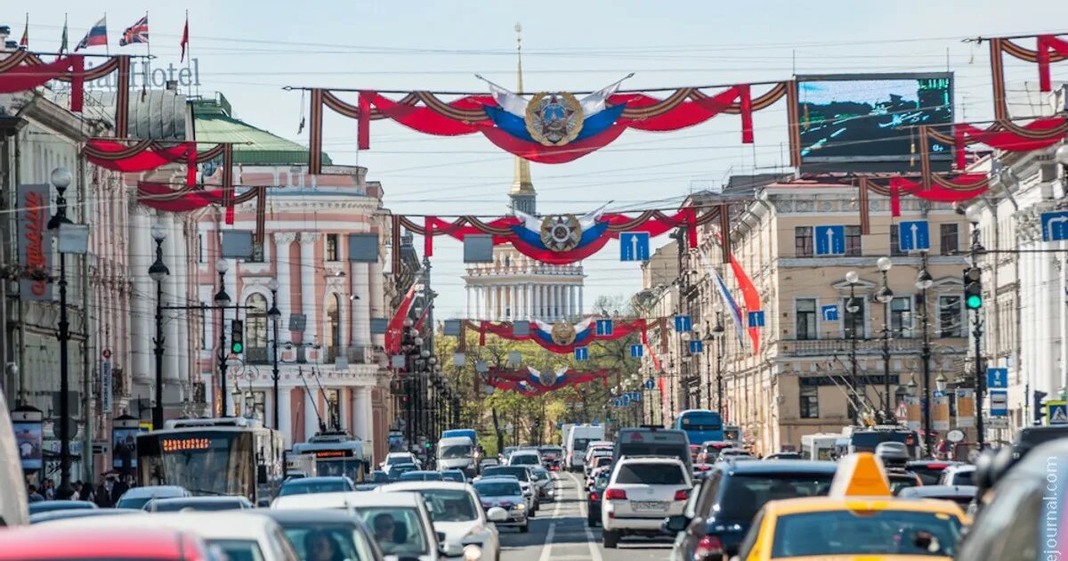 Проспект 9 мая. Украшение города к празднику. Украшение города к 9 мая. Украшение города к Дню города.