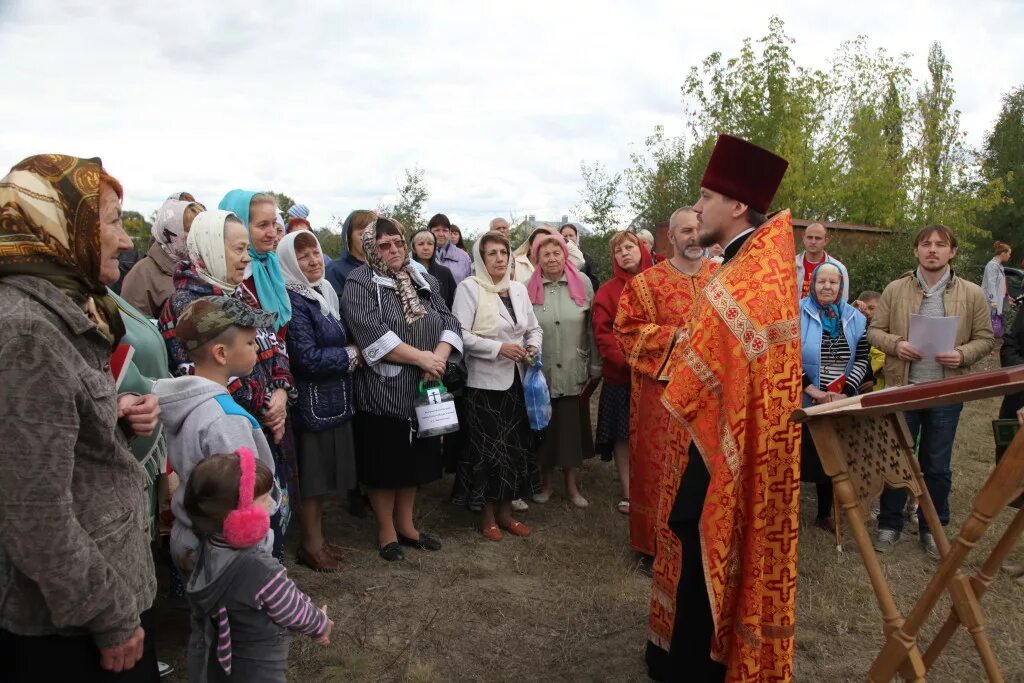 Пос жасминный. Храм 40 Севастийских мучеников в пос Жасминный. Храм 40 Севастийских мучеников в Саратове. Храм в Жасминке Саратов. Жасминный поселок Саратов.