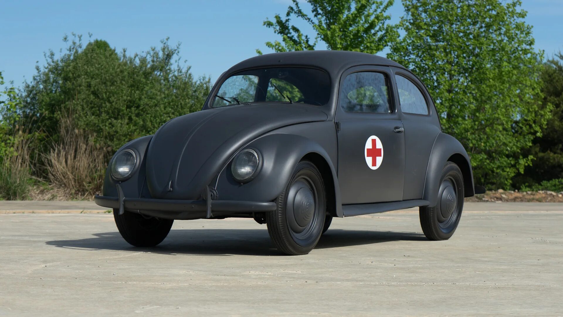 1 автомобиль фольксваген. Volkswagen Käfer 1938 вермахта. Volkswagen Käfer Жук Beetle. Volkswagen Beetle Жук 1938. Volkswagen Käfer – «Жук». 1946.