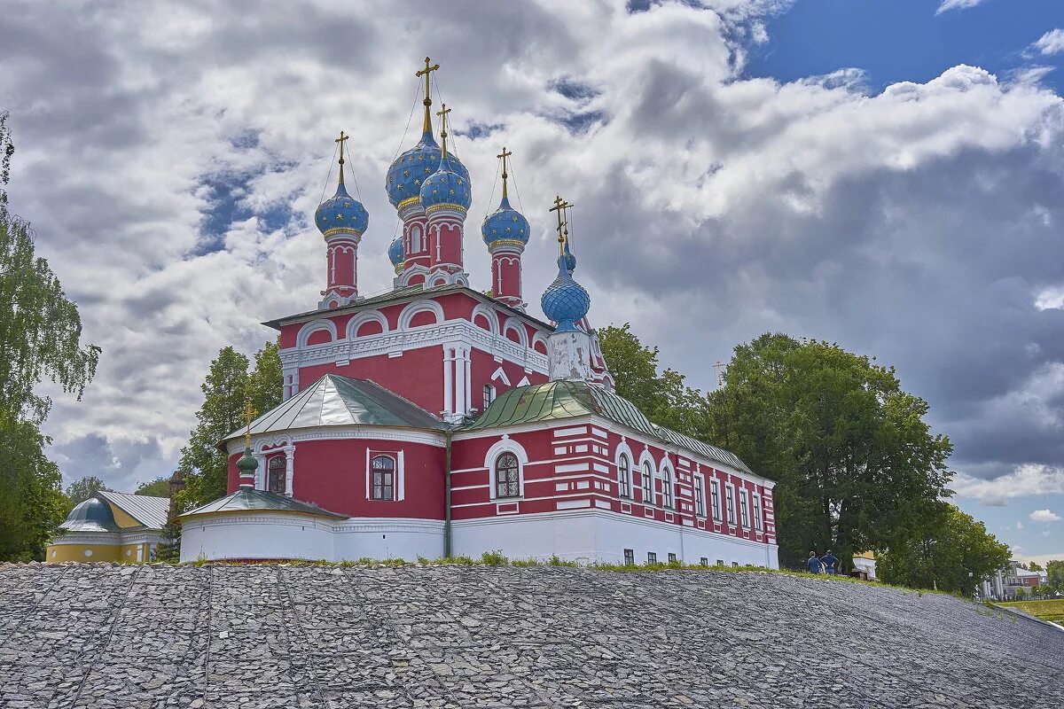 Церковь царевича. Церковь царевича Димитрия Углич. Углич храм Дмитрия на крови. Углич храм царевича Димитрия на крови. Углич Кремль Церковь царевича Дмитрия.