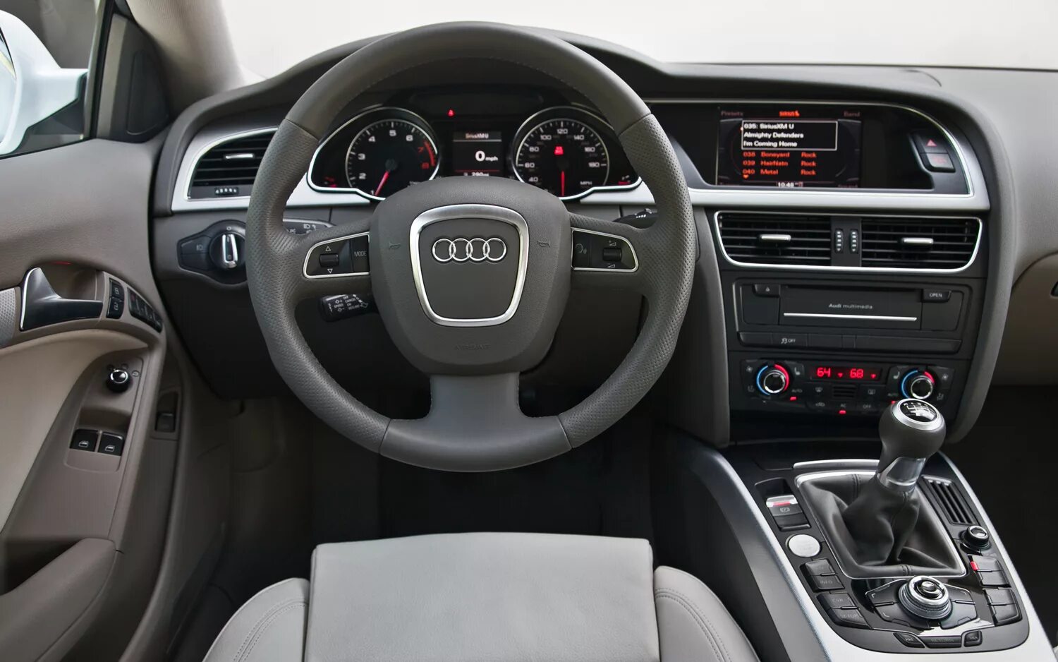 Купить ауди автомат. Audi a5 Interior 2012. Ауди а5 салон. Audi a5 Coupe 2012 Interior. Ауди а5 2010 салон.