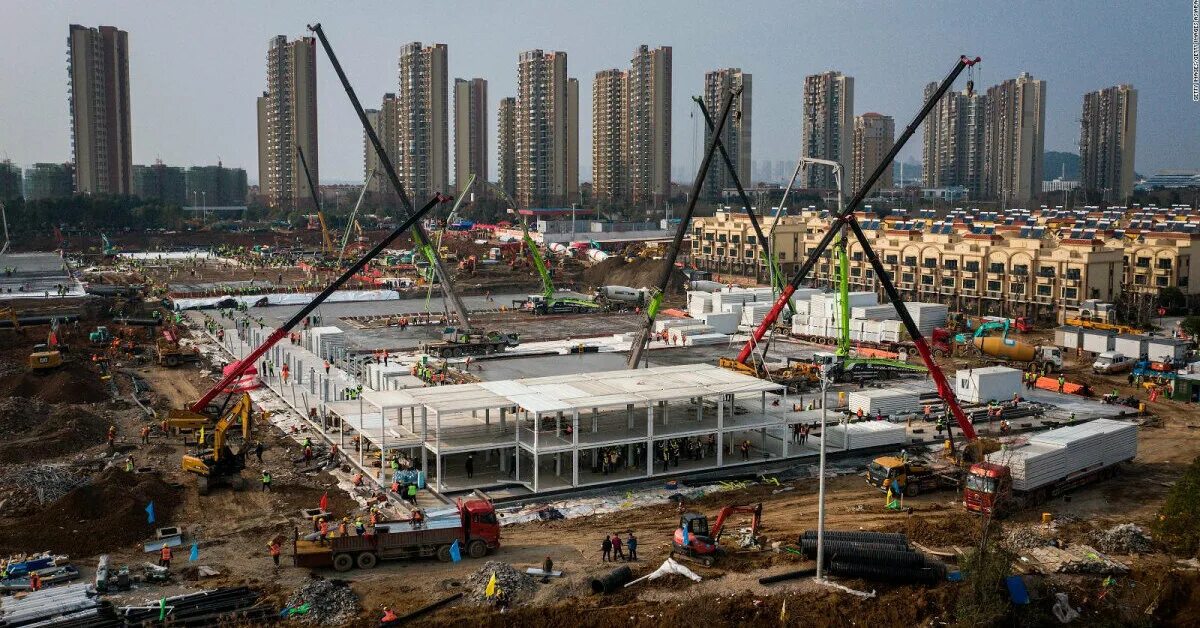 Китайцы на стройке. Лежачий небоскреб чунцин. Раффлз-сити в чунцине. Стройки китая. Больница ухань китай.