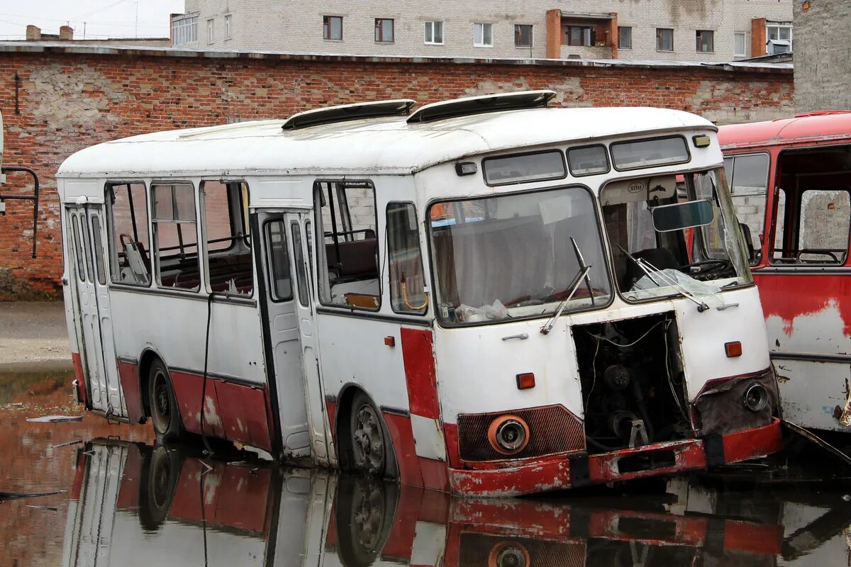 Губино лиаз. ЛИАЗ 677. ЛИАЗ-677 автобус. ЛИАЗ 677 Ликинский. ЛИАЗ 677 2002.