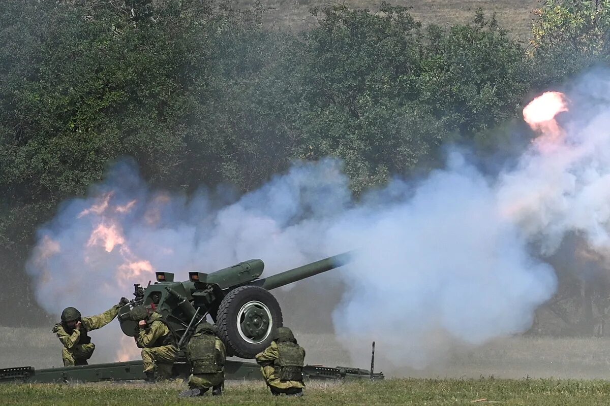 Российские военные. Боевые действия. Пушки Российской армии. Современные украинские пушки и гаубицы.
