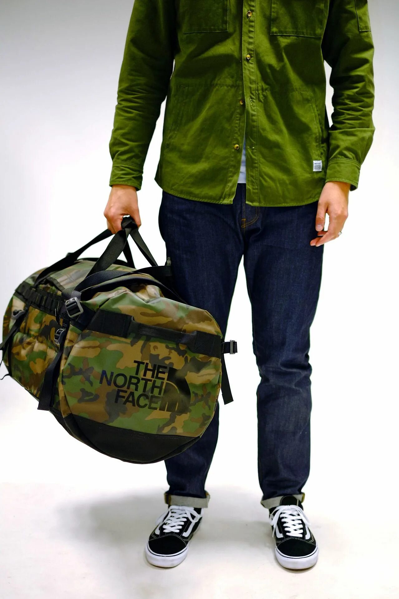 Face camp. The North face Duffel Bag s. Куртка the North face Camp. Urban Duffel Bag. Duffel Bag vans.