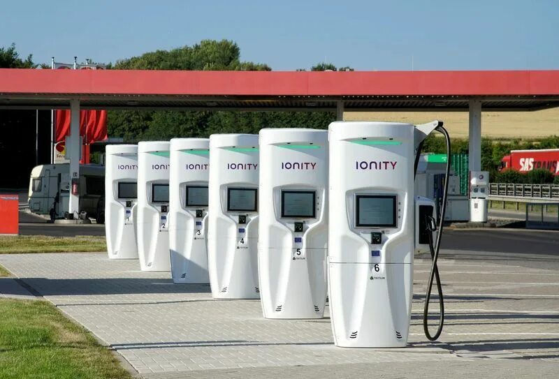 Electric station. Зарядные станции для электромобилей. Станция подзарядки. Зарядные станции в америке. Electric station.