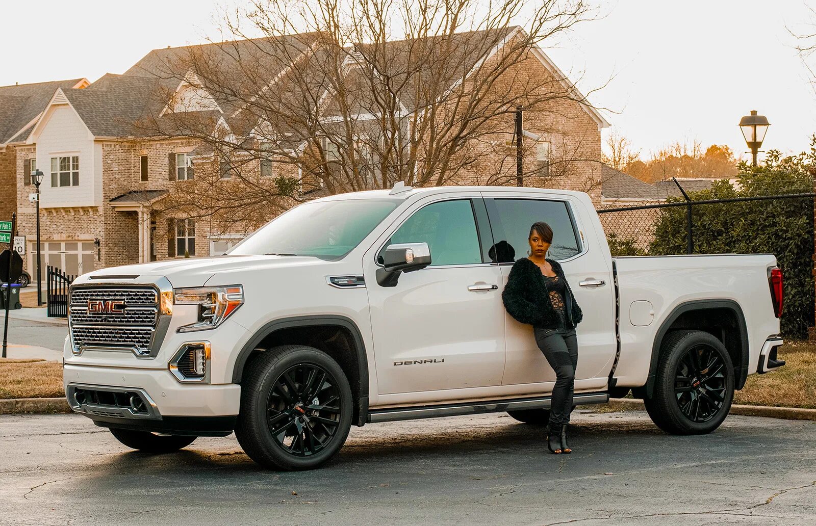 Пикап руссу. GMC Sierra Denali 2021. GMC Sierra Denali 2020. GMC Sierra 1500 2021. GMC Sierra 2022.