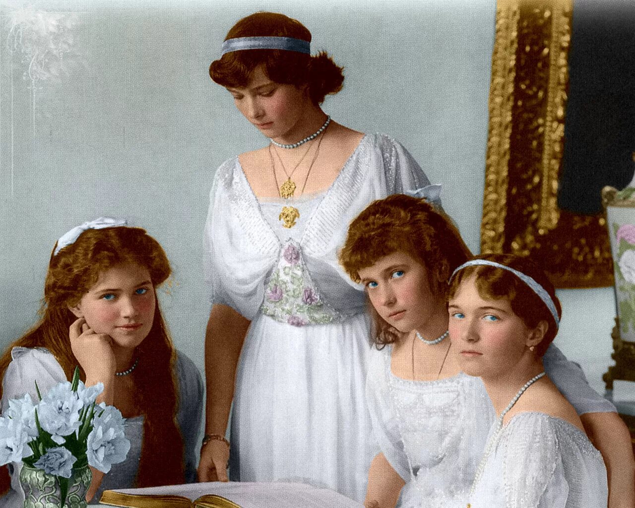 Царская семья николая 2. Великая княжна мария николаевна романова. Великие княжны мария ольга анастасия и татьяна романовы. Ольга татьяна мария анастасия романовы. Семья романовых дети николая 2.