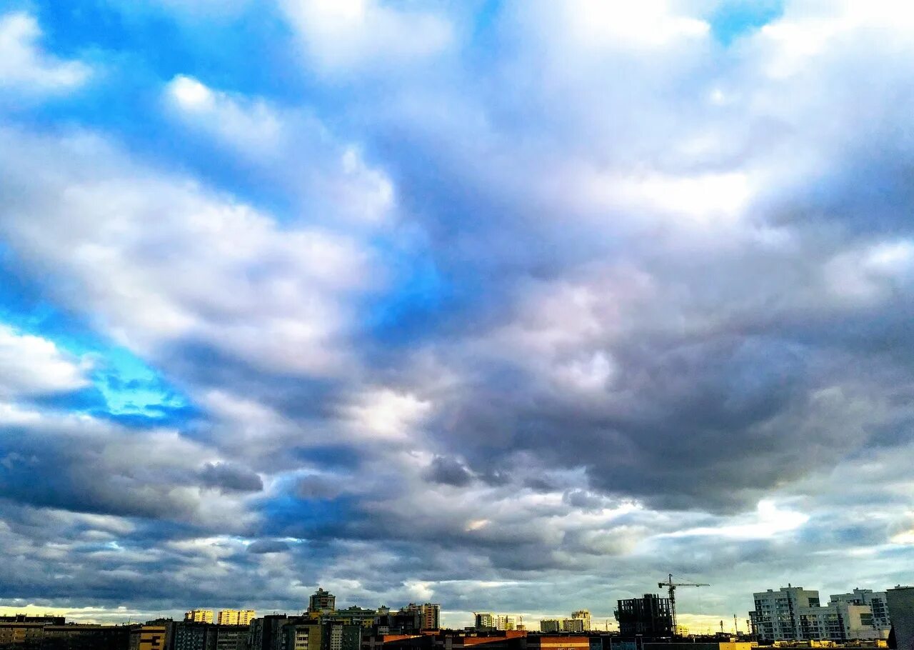 Сансара облака. Сансара облака этим летом. Аня покров с тучкой. Красивые кучевые облака. Облака над землей.
