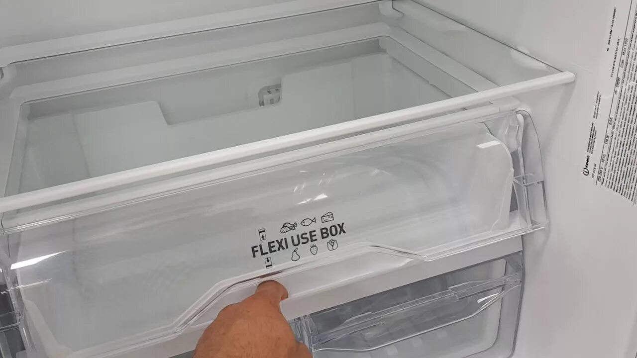 Плата холодильника индезит. Холодильник Индезит ITF 018w. Холодильник Индезит Flexi use Box. Холодильник Индезит ITF 020 S.