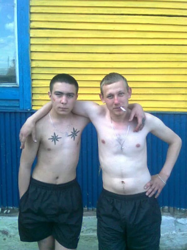 блатные ребята. детские колонии для несовершеннолетних. чернобыль: зона отчуждения сериал. пацаны в колонии. молодые уголовники.