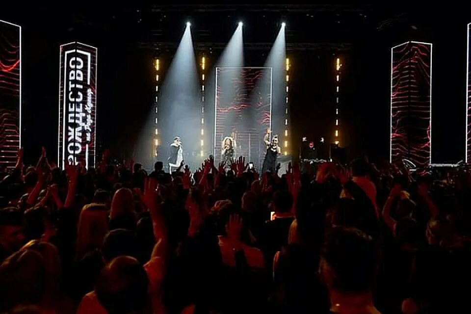 концерты красная поляна. Wow арена сочи. сочинское казино красная поляна. концертный зал арена красная поляна. концерты красная поляна.