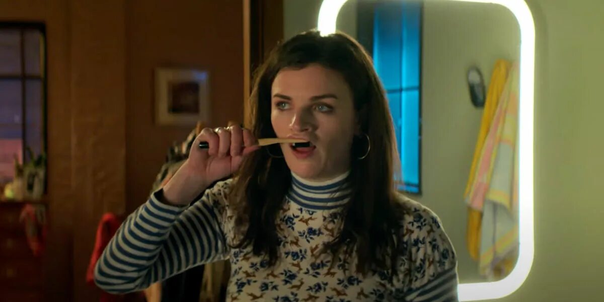 Включи серию то есть. Эйслинг беа - вверх дном / Aisling Bea - this way up ( 2019 ).