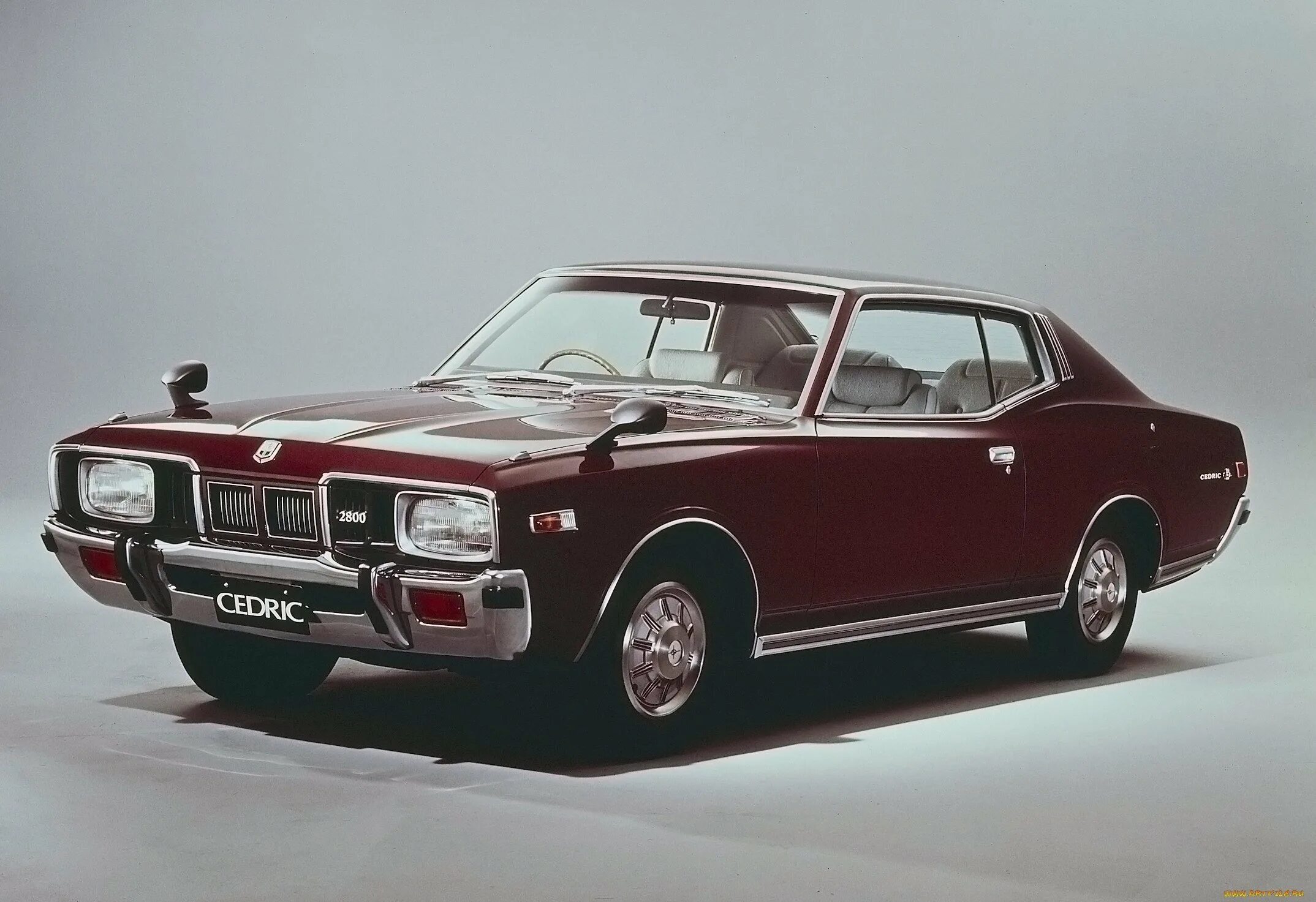 Первое поколение автомобилей. Nissan Cedric 1975. Ниссан Цедрик 1979. Nissan Gloria 1975. Nissan Cedric 330 1979.