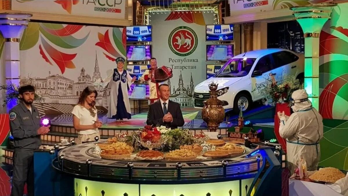Почему нет поле чудес на первом. Якубович шоу поле чудес. поле чудес 100 лет татарстану. поле чудес 2025.