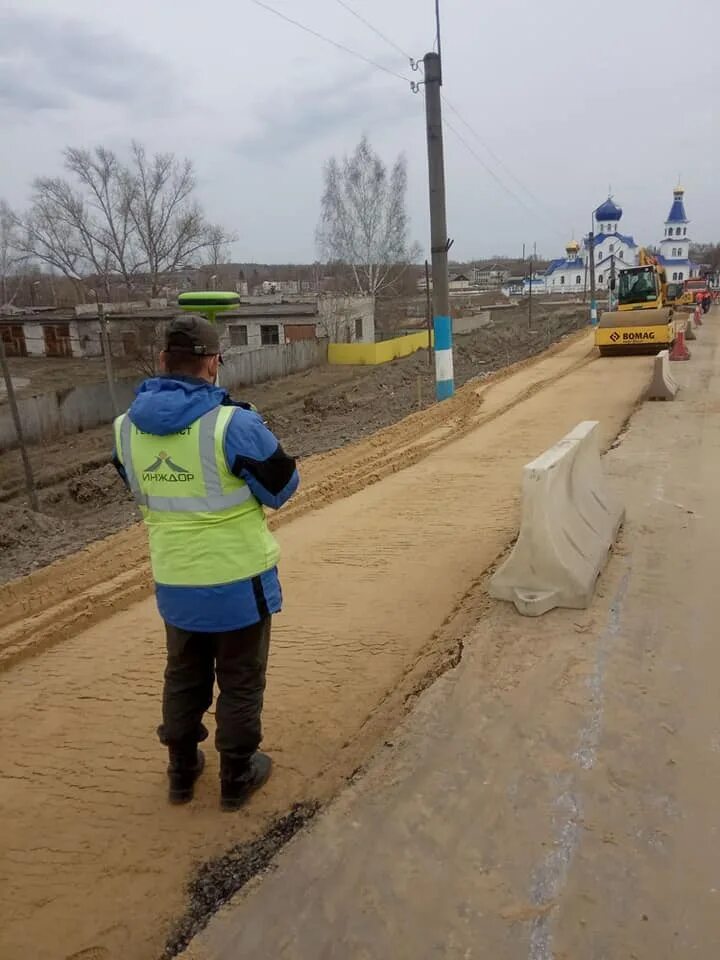 Демонтаж бордюра. Демонтаж бордюрного камня. Уширение дороги. Демонтаж бортовой камень.