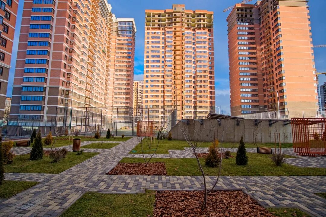 Жк парк победы краснодар. Жк парк победы краснодар. Жк парк победы 2 краснодар. Достоевского 84. Краснодар ул героя пешкова жк парк победы.