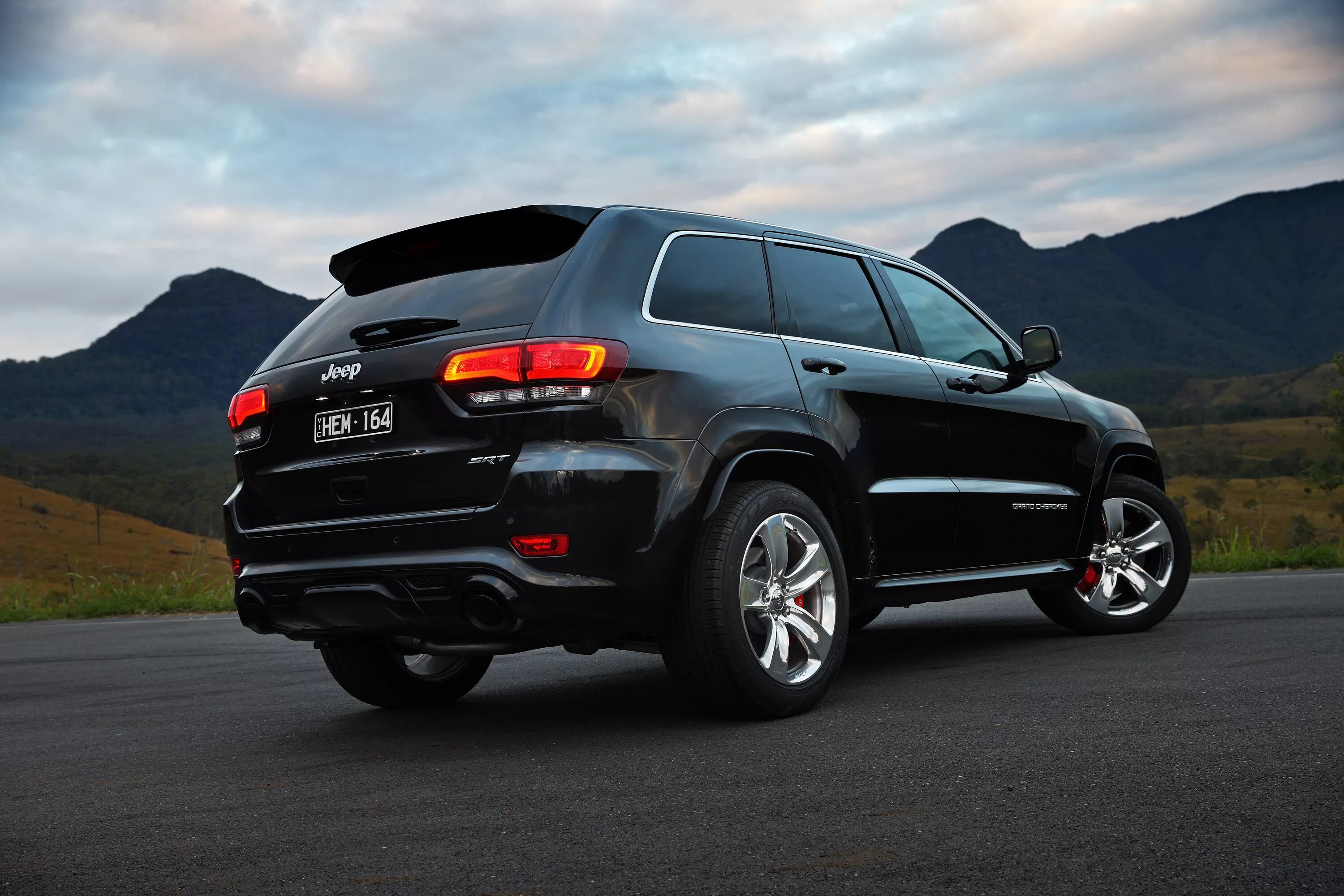 Grand cherokee srt wk2. Jeep grand cherokee 2013. jeep grand cherokee wk2. jeep grand cherokee 2013 srt. jeep srt wk2.