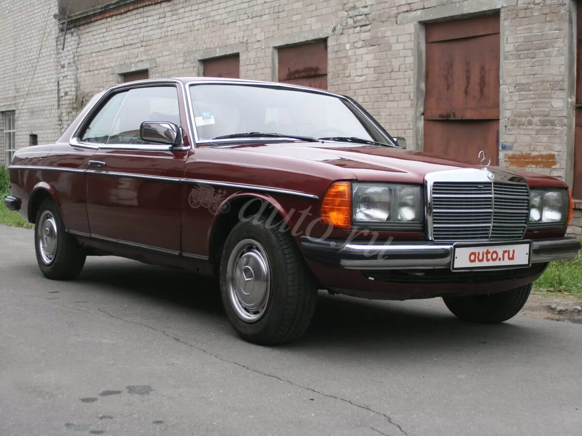 Куплю 123 кузов. Мерседес 123 кузов. Mercedes-Benz 123 1984. Мерседес w123 купе 1984. Мерседес 123 1984 года.