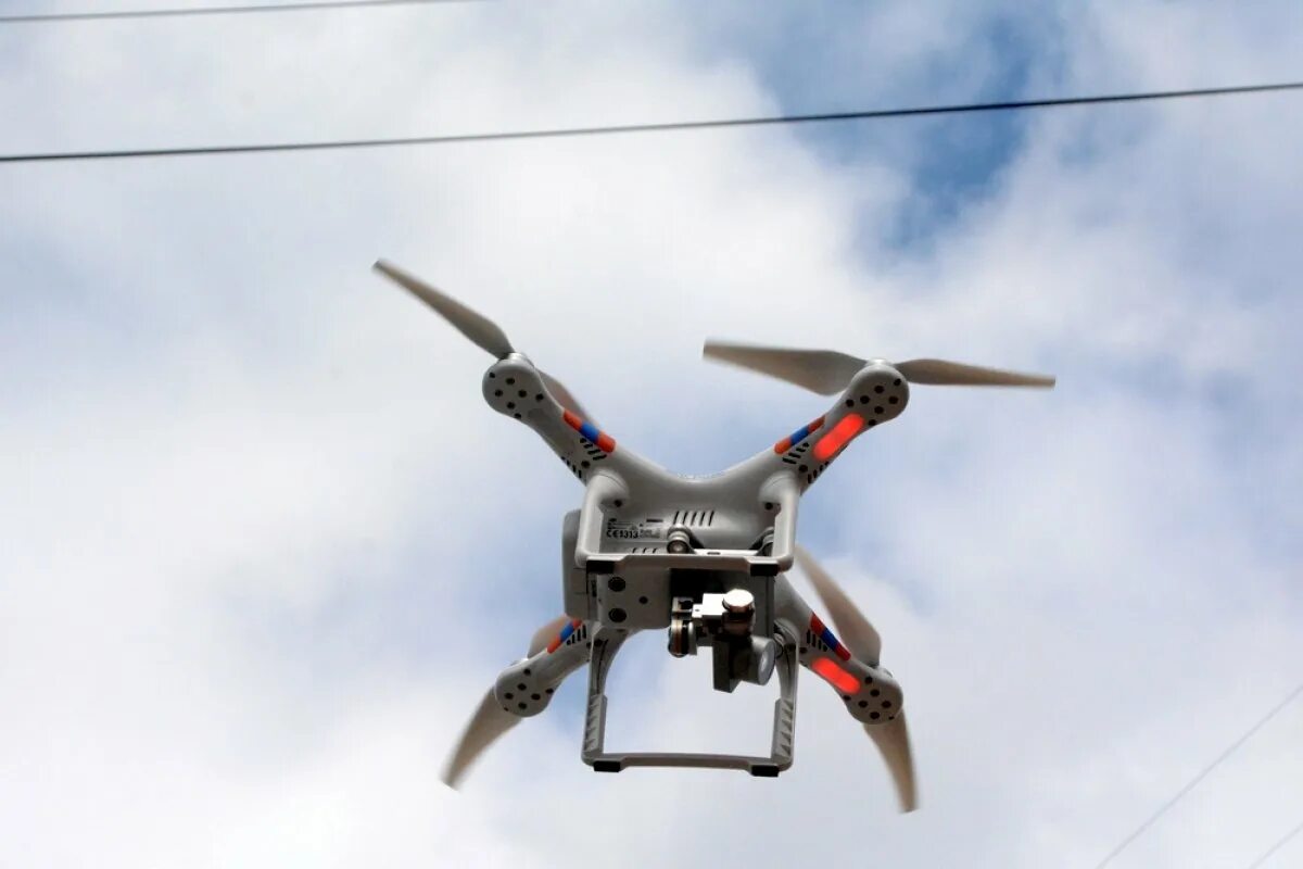 Бпла в саратовской. Беспилотник в саратове. Дроны над саратовом. Дрон разведчик. Беспилотник в саратове.