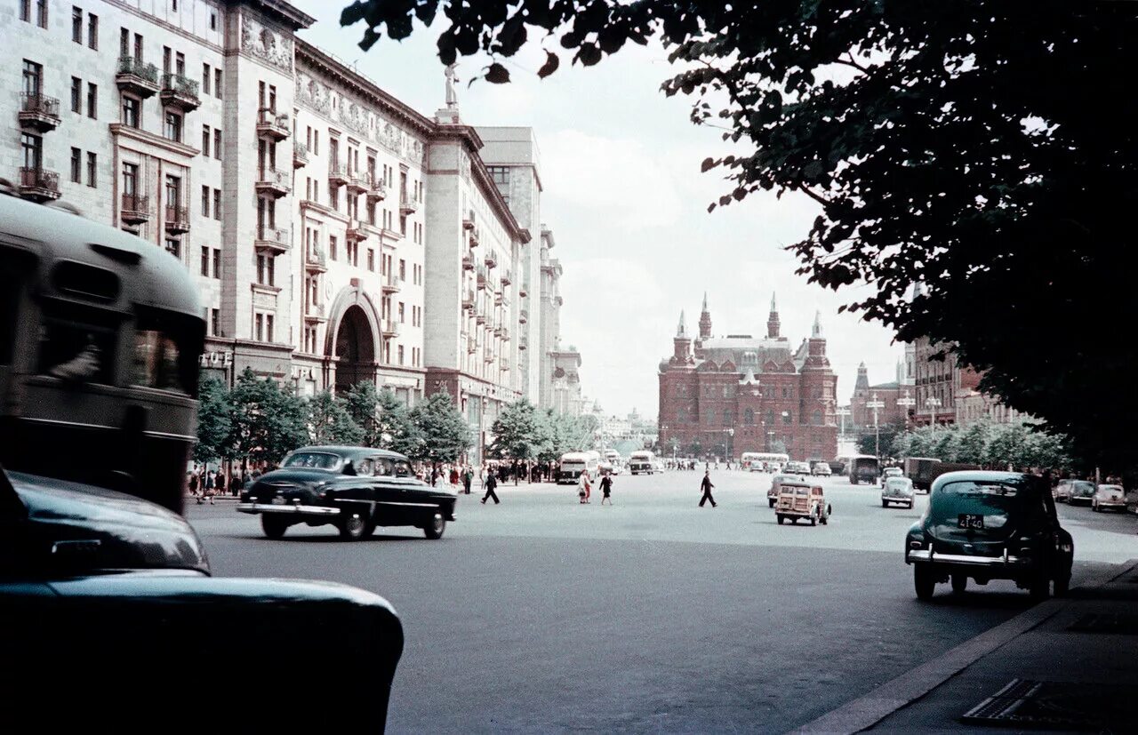 Ссср 50 х. Семен Фридлянд улица Горького. Тверская улица 1950-е. Тверская улица 1985. Москва СССР улица Горького 1950-е.