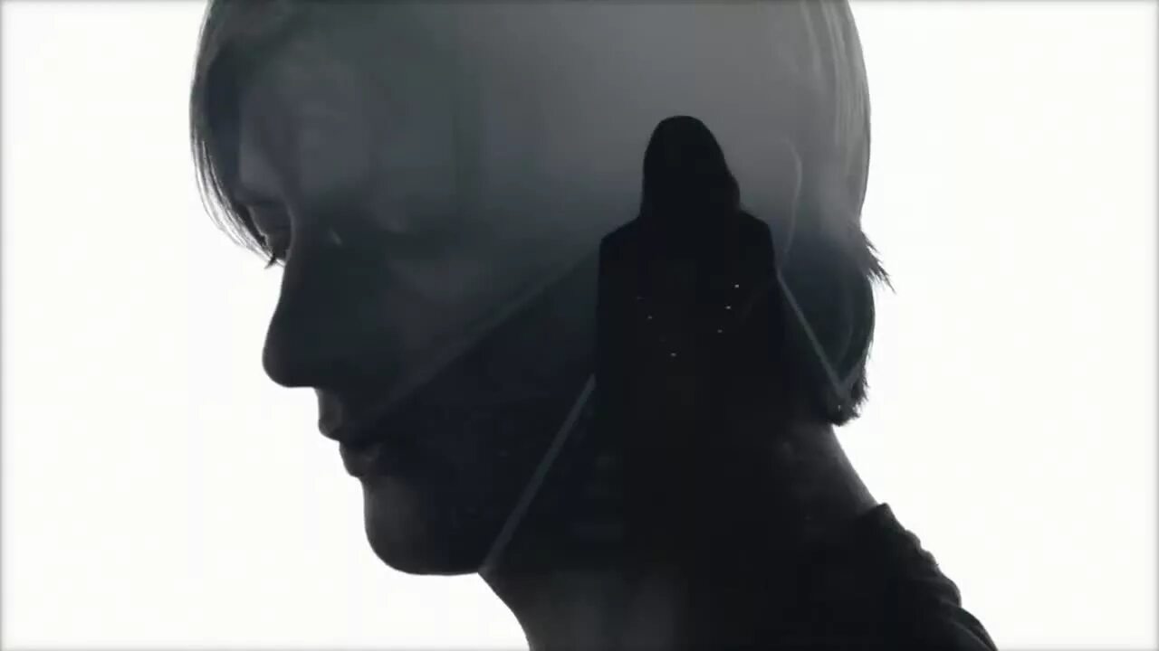 Bring me the horizon throne. Bring me the Horizon Lee Malia. Throne bring me it never. Эстетика клип Корн.