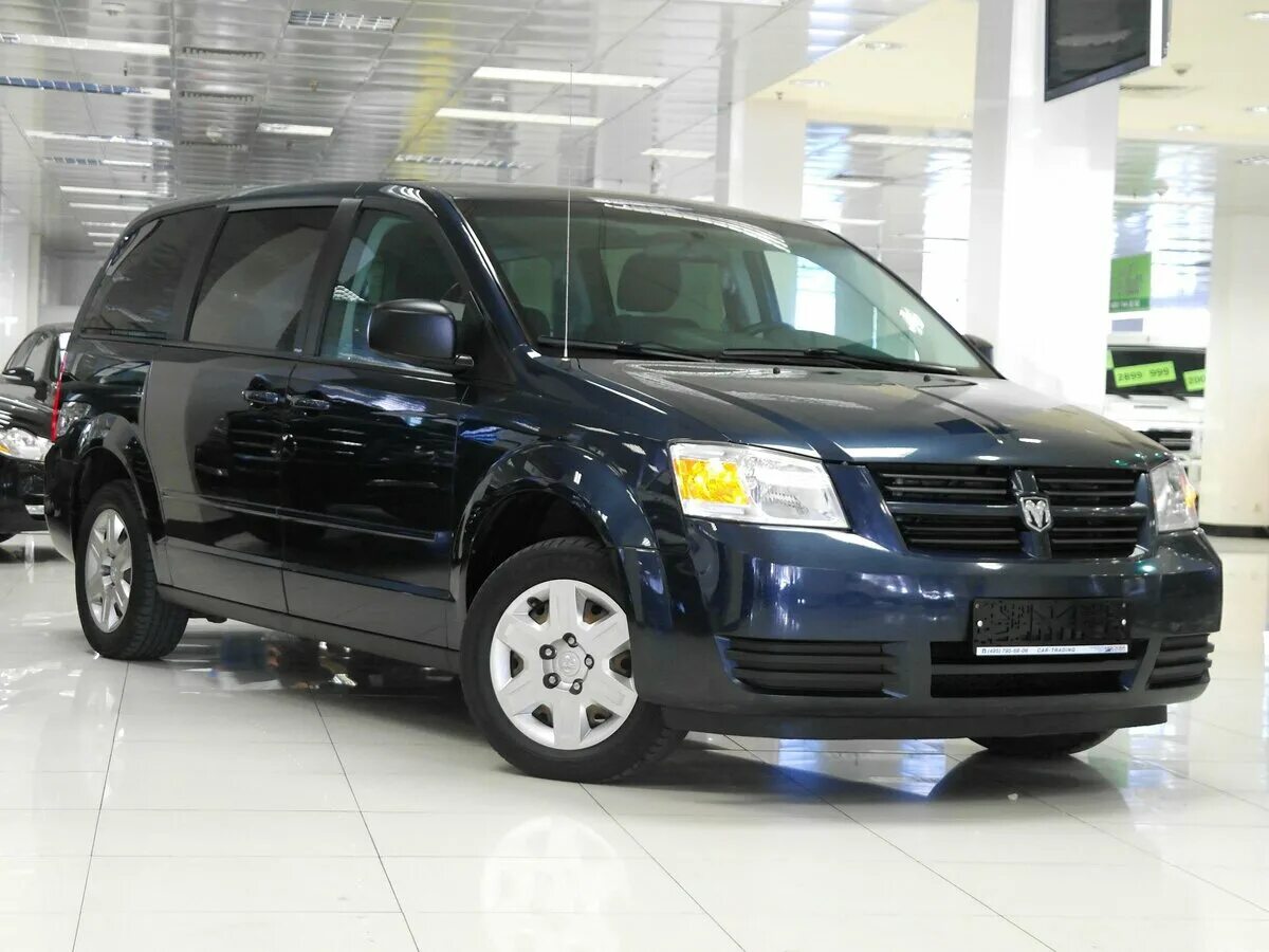 Dodge Grand Caravan 5. Dodge Caravan 2010. Додж Гранд Караван минивэн 3.3. Додж Гранд Караван 2010.