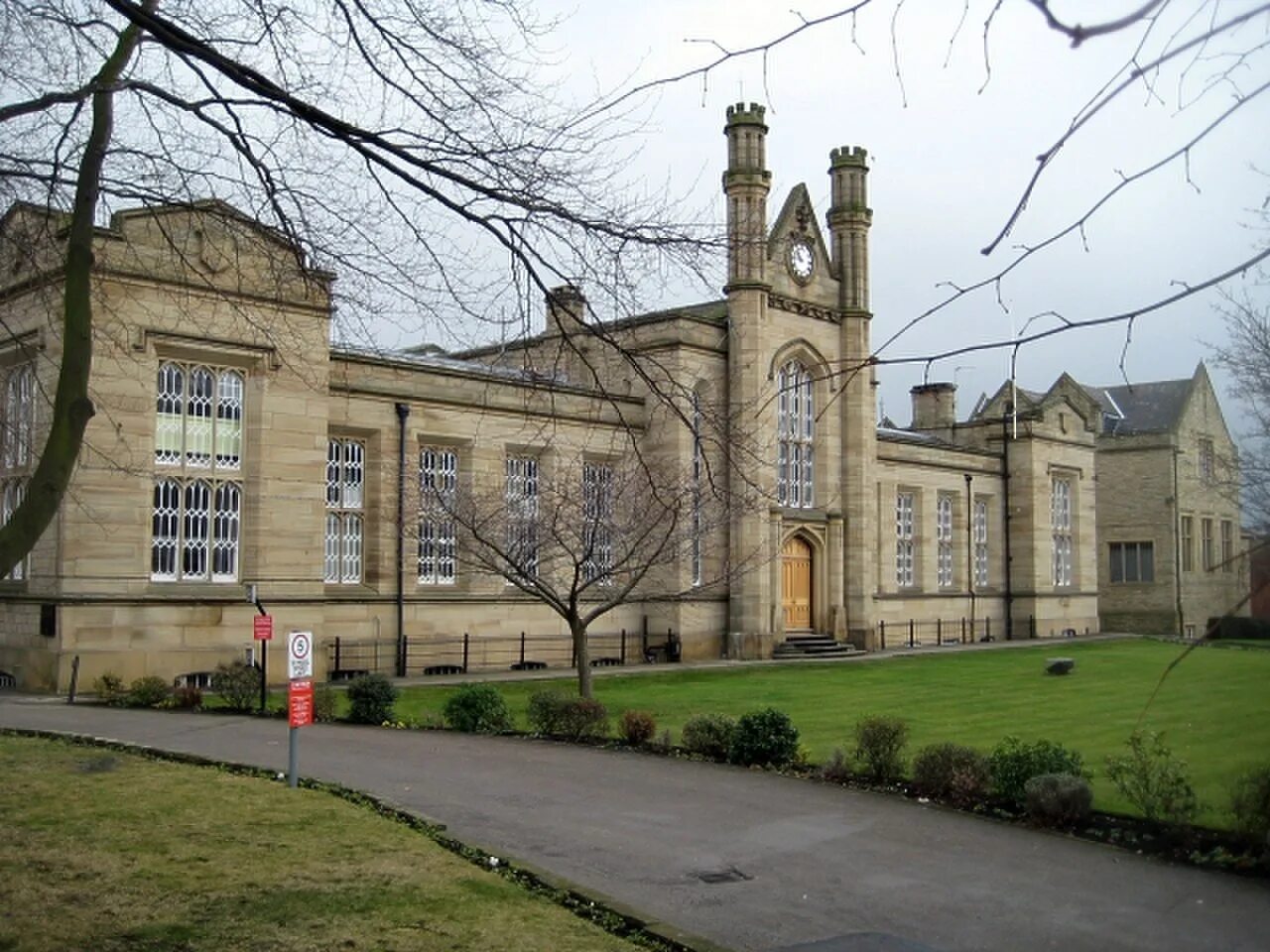 Школа грамматики. Queen Elizabeth's School Барнет. Queen Elizabeth School. Bristol Grammar School. Grammar School Kirkwall.