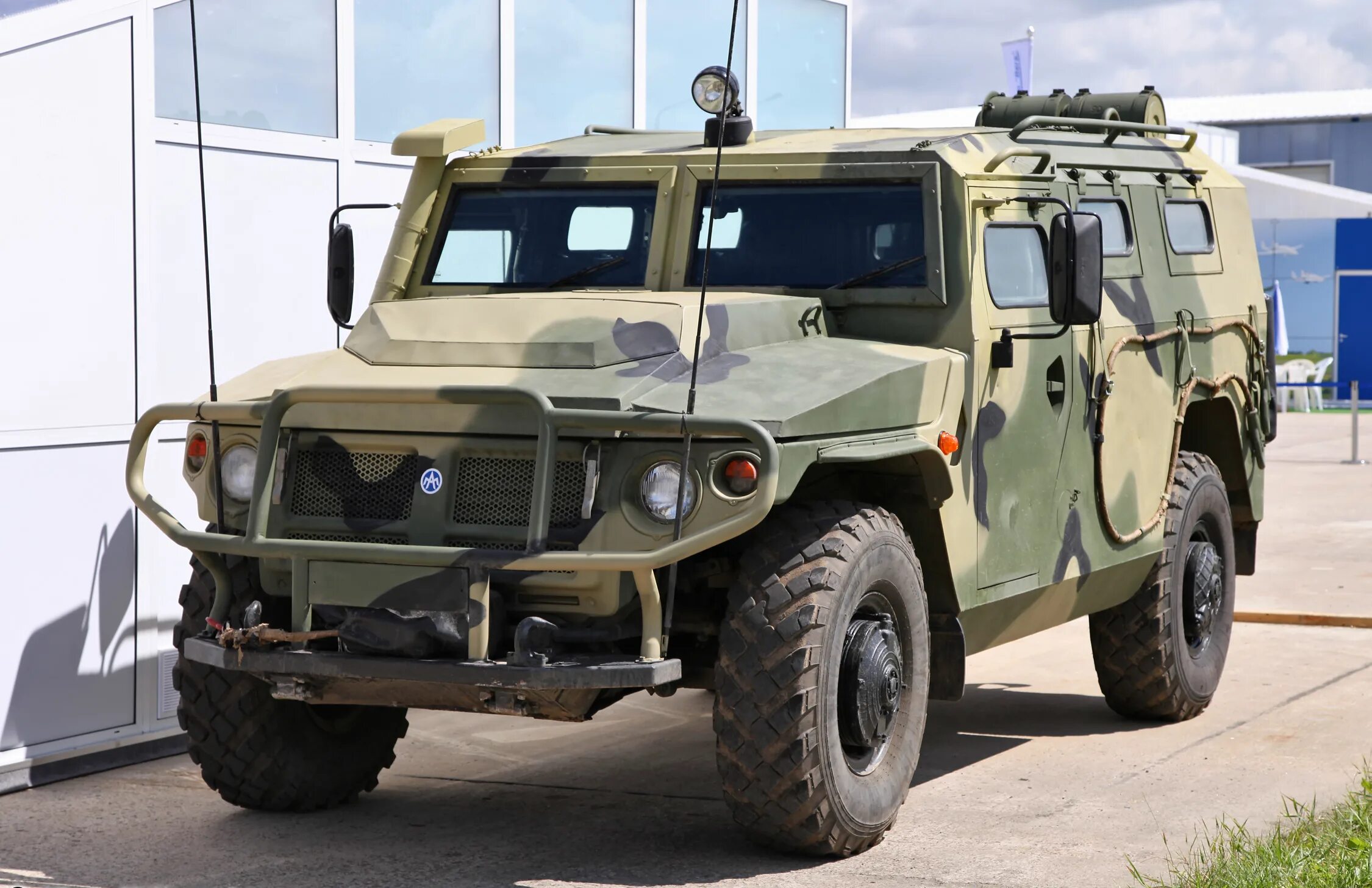Вооружение тигра. Газ-233014 тигр вооружение. Газ-2975 тигр. Бронеавтомобили «тигр-м спн». Вооружение тигра.