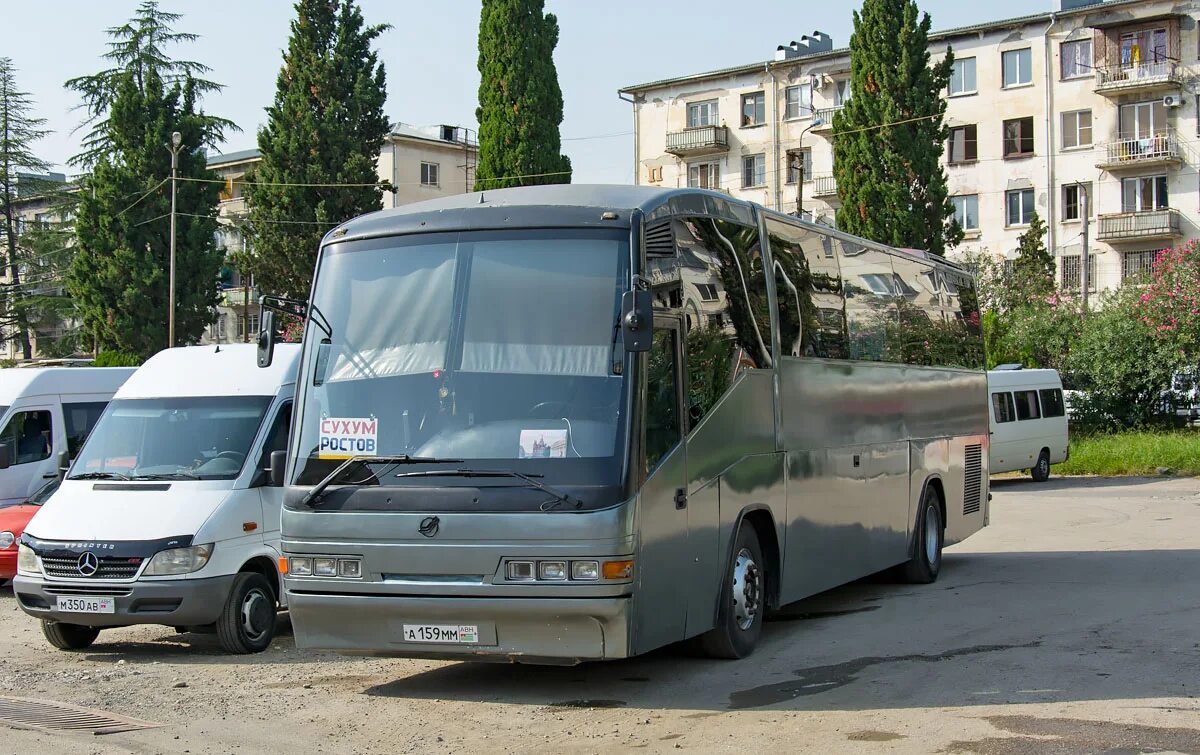 Irizar Century 12.35 Саров. Автовокзал Сухум. Абхазия Сухум автовокзал. Автобус Иризар Центури 12.35.