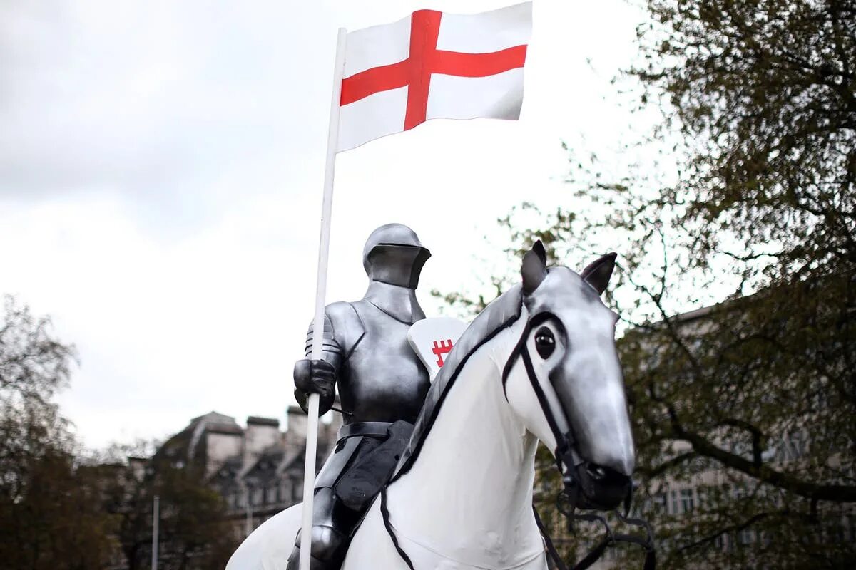St george england. Джордж с клинтон актер. Джордж. День святого георгия в англии. St.