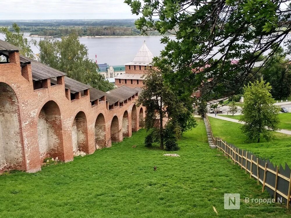Фуникулер в кремле нижний. Фуникулер нижний новгород кремль. фуникулер в нижегородском кремле. нижний новгород фуникулер кремль сейчас. подъемник нижегородский кремль.