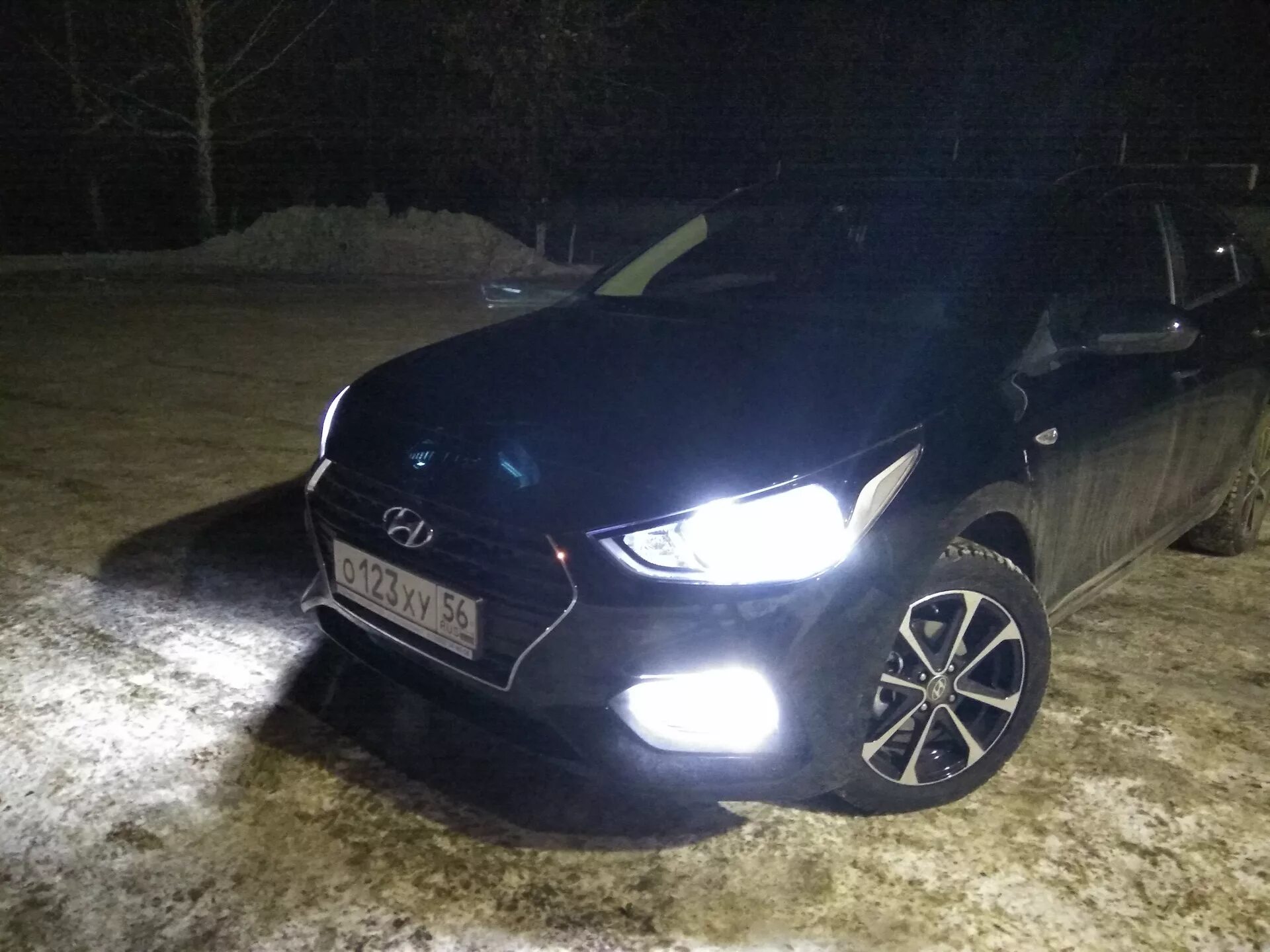 Солярис 2 рестайлинг лампы. Hyundai solaris ходовые огни 2018 года. hyundai solaris 2 с лед лампой. дхо хендай солярис 2. led ходовые огни hyundai solaris 2.