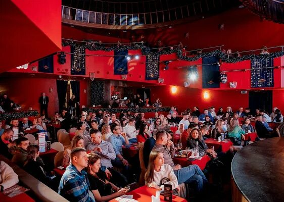 Дворец Олимпия Санкт-Петербург comedy Club. Дворец Олимпия камеди. Дворец Олимпия СПБ камеди клаб. Вечеринка камеди клаб Санкт Петербург. Камеди клаб петербург