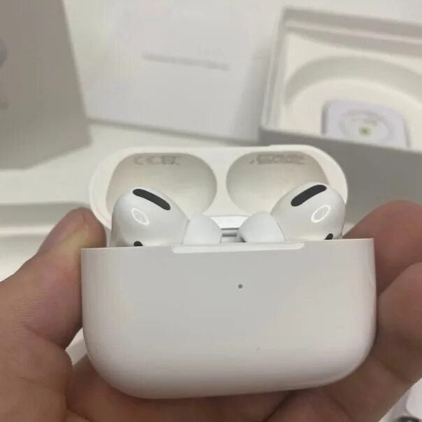 Airpods pro шумят. Air pods Pro 2. Air pods 3. Air pods Pro 2 шумоподавление. Аирподс про.