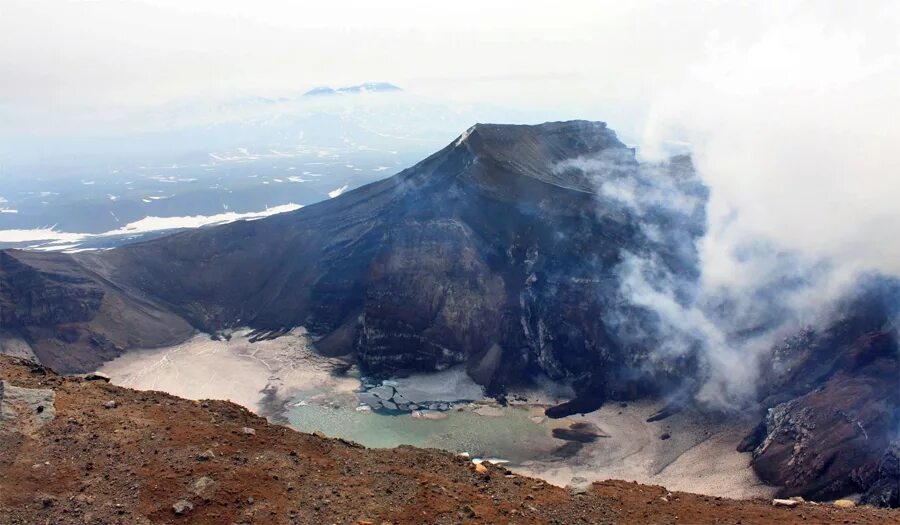 уральский вулкан. вулкан шивелуч на камчатке. вулкан карымский, камчатка. камчатка вулкан ключевская сопка. камчатка ключевская сопка извержение.