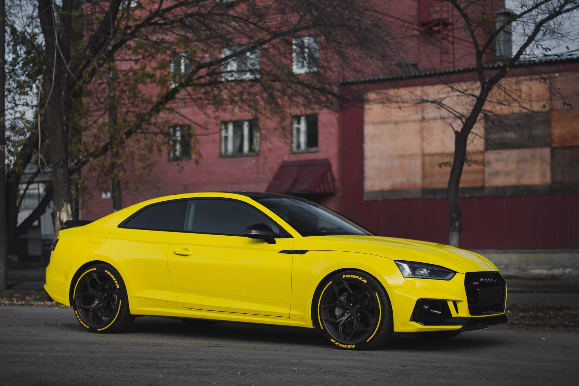 Audi rs5 Yellow. Ауди а5 желтая. Ауди rs3 желтая. Ауди RS 5 желтая. Желтая пятерка